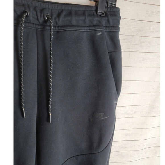 Nike Sportswear Tech Fleece Joggers in Black, sz Small - Picture 3 of 16